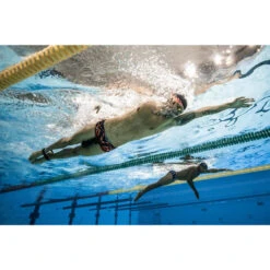 ZWEMBROEK MET BREDE ZIJKANT VOOR HEREN 900 KAL ROOD 34 ZWEMBROEK MET BREDE ZIJKANT VOOR HEREN 900 KAL ROOD -Regatle Winkel zwembroek met brede zijkant voor heren 900 kal rood 12