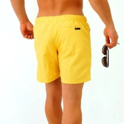 Zwemshort Heren White Tip Geel 7 Zwemshort Heren White Tip Geel -Regatle Winkel zwemshort heren white tip geel 1